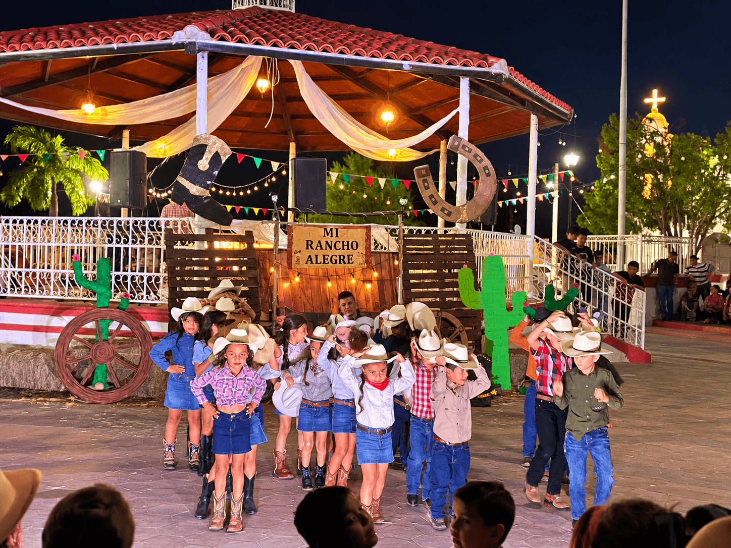 LA NIÑEZ SE SUMA A LA CELEBRACIÓN DE NUESTRAS TRADICIONES